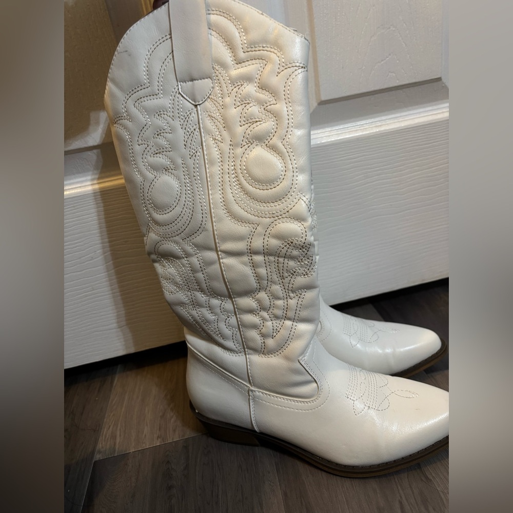 Amazon White Embroidered Heeled Boots